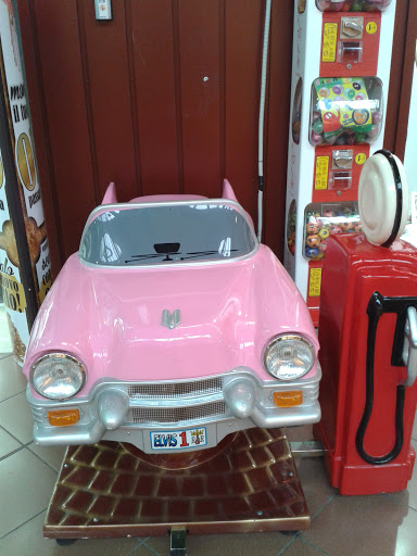Pink Muscle Car 