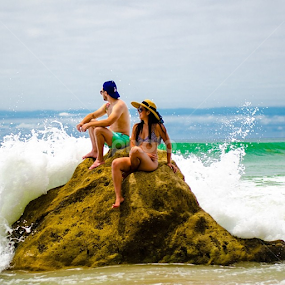 #pacific #westcoast #losangeles #beachday #beach #nikon #nikond7000 #california #vivid #lounging #waves #bikini #bestdayever by Angelo Perrino - People Couples