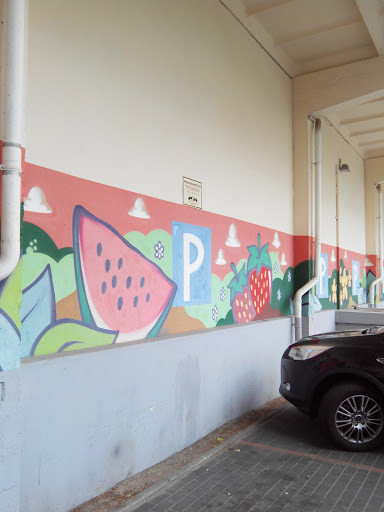 Wall of Fruits