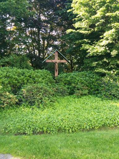 Kreuz im Grün