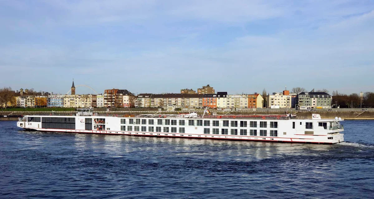 Viking-Bragi-Cologne-2 - Viking Bragi in Cologne, Germany.