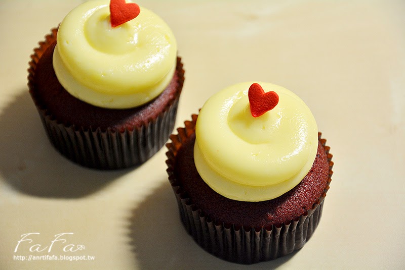Twelve Cupcakes 。蹦蹦心跳紅絲絨杯子蛋糕