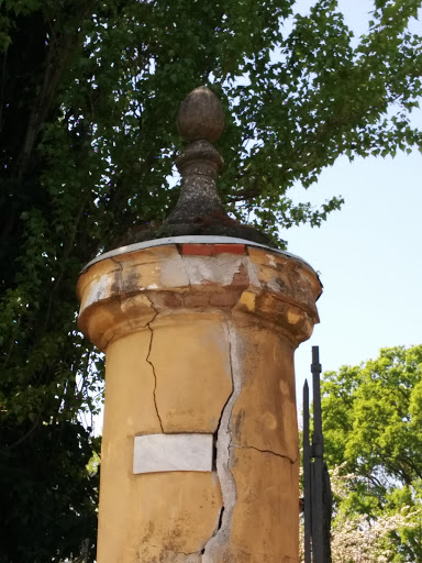 Pilastro Di Villa Razzi
