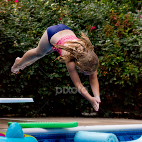 by Melissa Mooney - Sports & Fitness Swimming