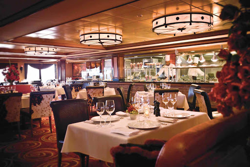 Norwegian-Pearl-dining-Cagneys-Steakhouse - Whether it's for a romantic date or dinner with friends, you'll want to try the wonderful food and cozy atmosphere at Cagney's Steakhouse.