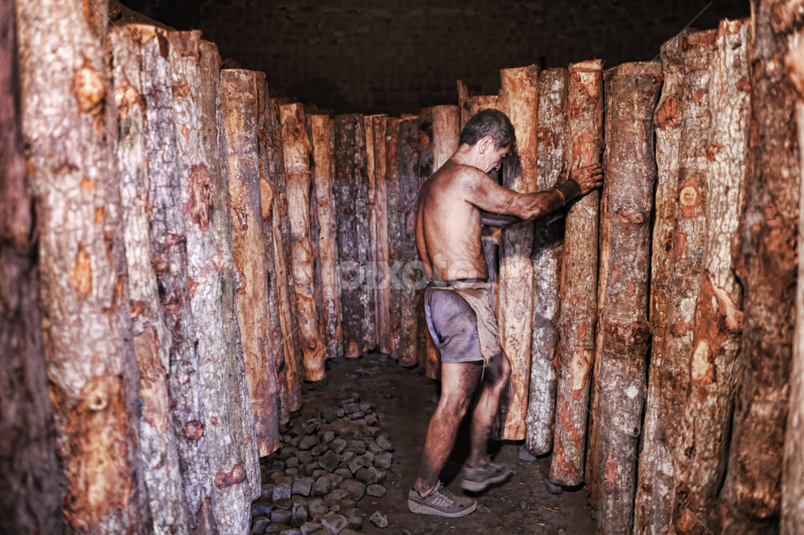 Charcoal Man by Syafizul  Abdullah - People Street & Candids