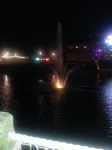 Broadway Fountain