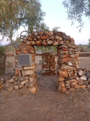 Old Halls Creek Pioneer Cemetery. 