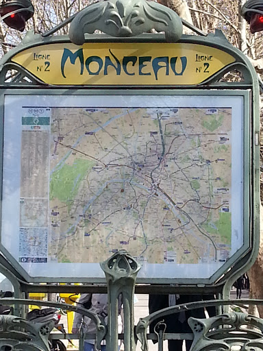 Metro Monceau