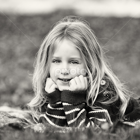 Christmas Sessions by Dominic Lemoine Photography - Black & White Portraits & People