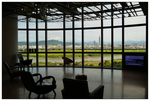 【台北內湖區】美食V.S設計．隱身於內湖科學園區中的美學餐廳☆一口一口學食堂(學學文創志業2F)