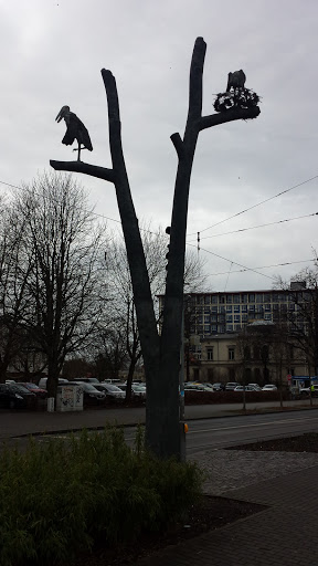 Baum Skulptur Vögel