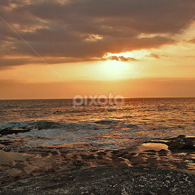 tanah lot bali Indonesia by Dian Mao - Landscapes Sunsets & Sunrises