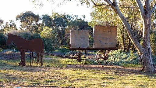 Early Settlers Horse and Cart Memorial