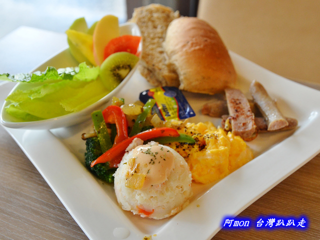 新奇咖啡~巷弄中平價親民的樂活輕食