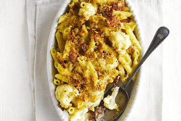 Cauliflower & bacon pasta