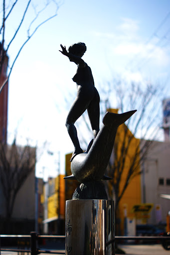 新長田駅前銅像「希望」