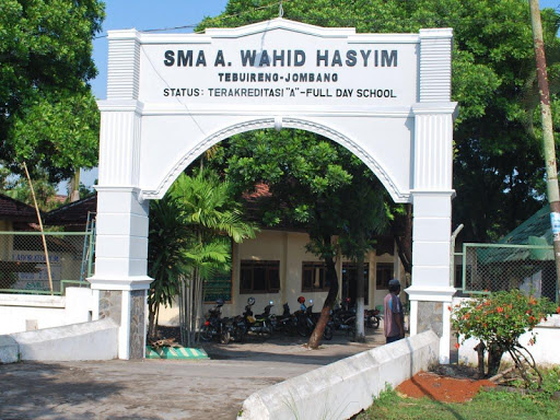 SMA TEBUIRENG