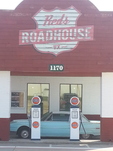 Red's Roadhouse and Antique Car Emporium 