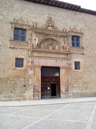 Palacio De Los Condes De Miranda