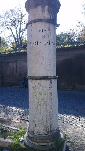 Colonna Via Di Porta Latina 