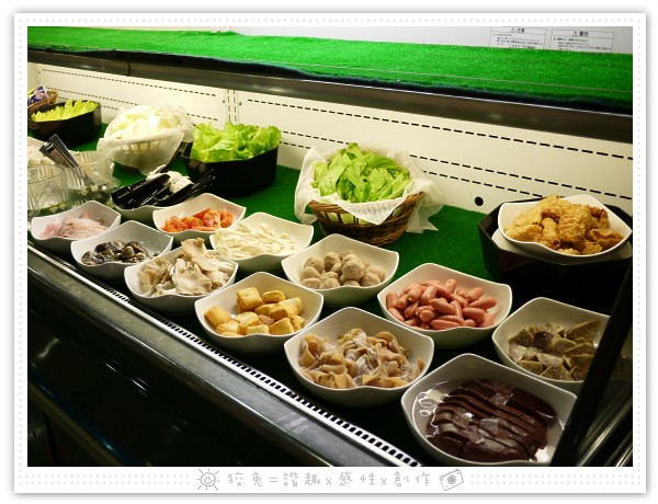 台南大飯店~府城食選任意點‧四種火鍋湯頭+中華料理+台式熱炒+港式點心+府城小吃！(試吃)
