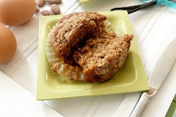 Cinnamon Pear Muffins with Streusel Topping