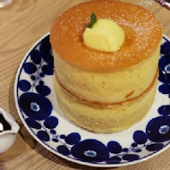 Uzna Omom 杏桃鬆餅屋