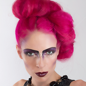 Lilly by Tony Cooney - People Fashion