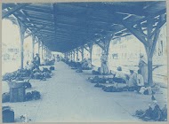 Overdekte markt aan Heiligenweg