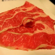 滿堂紅頂級麻辣鴛鴦火鍋