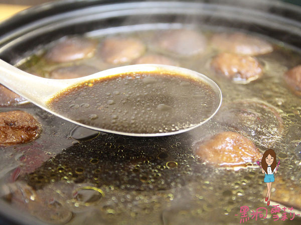 龍潭「鳳味坊養生烏骨雞」．烤肉割包/藥膳