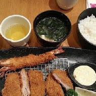 勝博殿日式豬排專賣(南港中信店)