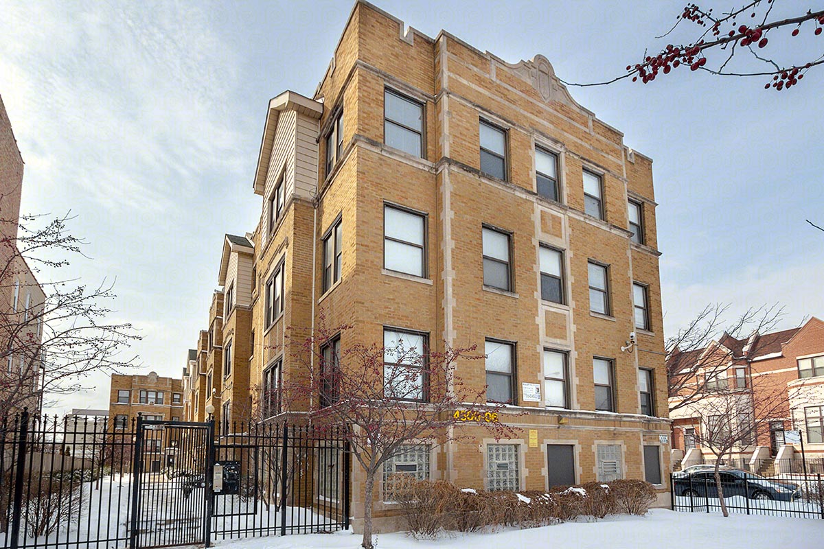 4500 S Drexel Blvd in Chicago, Illinois Wolcott Apartments