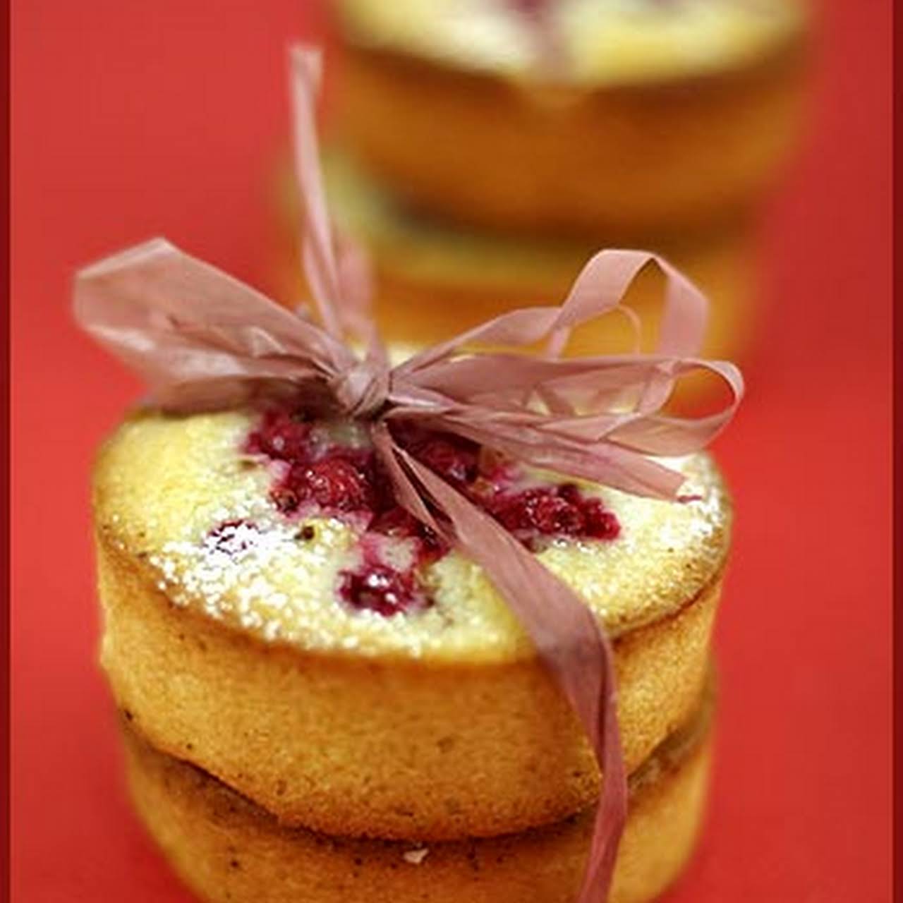 Red Currant Mini Cakes