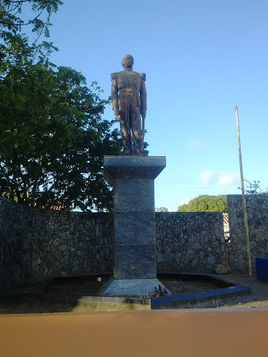 Estatua De Juan Crisostomo Falcon