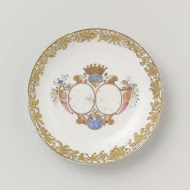 Saucer from the 'Swellengrebel service' with a double crowned monogram and a border with floral scrolls