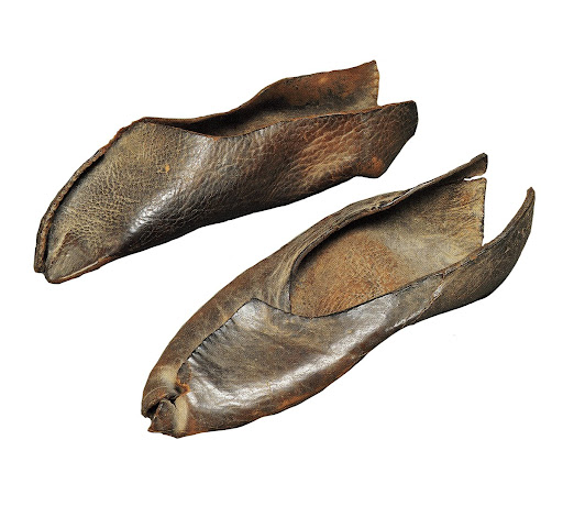 designer wide width sandals