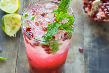 Pomegranate Mojito Cocktail