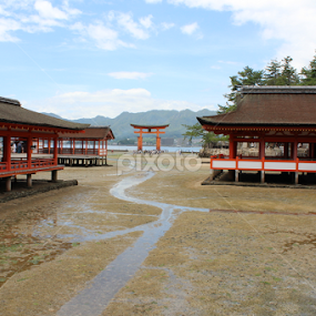 Toriigate, Miyajima  by Pranav S - Buildings & Architecture Public & Historical