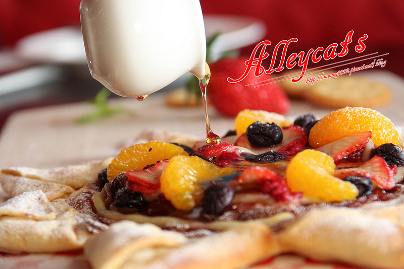 Alleycat's 巷貓（南紡夢時代）-台南東區　義式道地薄皮pizza,鹹甜口味一次大滿足。