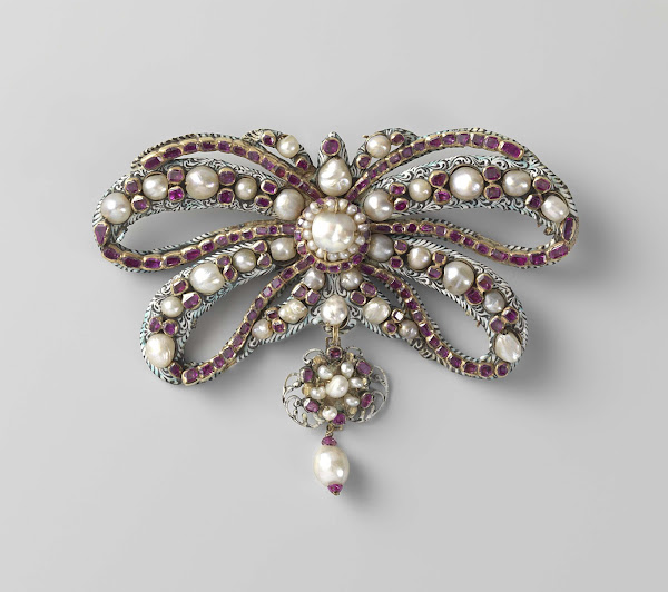 broche