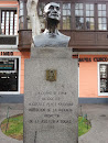 Busto Augusto Pérez Aranibar