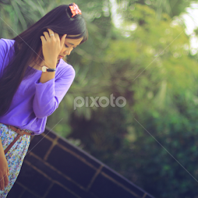 Look at Me by Isnaini Ma'ruf - People Professional People