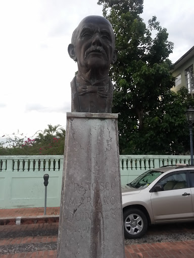 Monumento Francisco Mariano Quinones