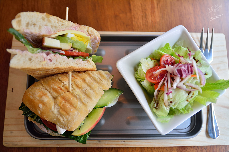 台北信義區新咖啡館:NOT ONLY CAFE,水果優格巧巴達與愛心拉花拿鐵,捷運市政府站美食早午餐輕食