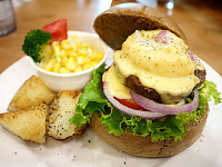 Pond Burger Cafe (已歇業)