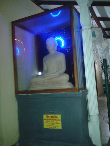 Buddha Statue Sri Sadharmaramaya