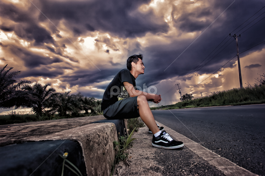 sunset in lampung- indonesia by Fauzhy Lestyawan - People Portraits of Men