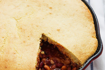 Chili Cornbread Skillet Pie